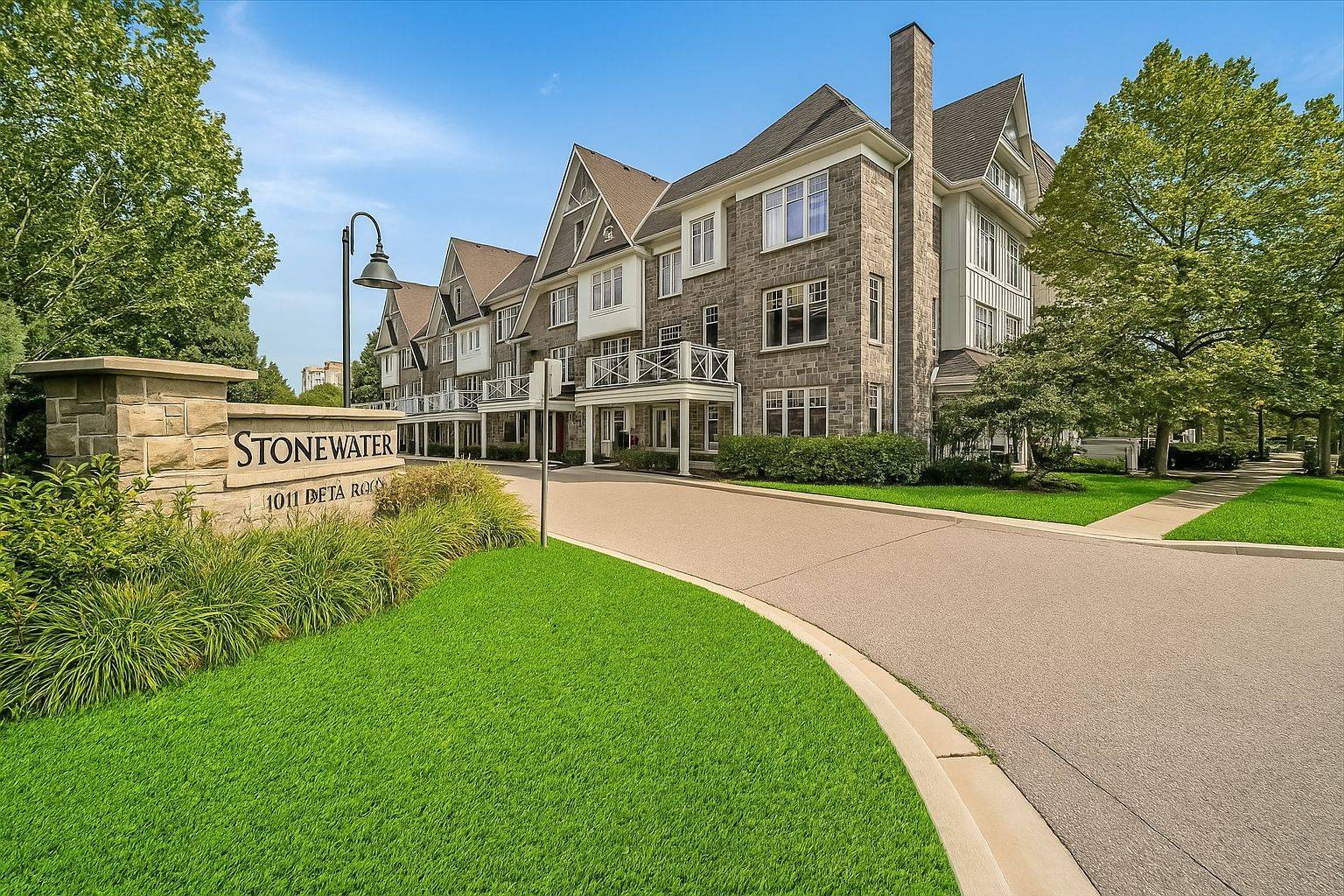 Mississauga, ON L5E 0A2,1011 Deta RD #701