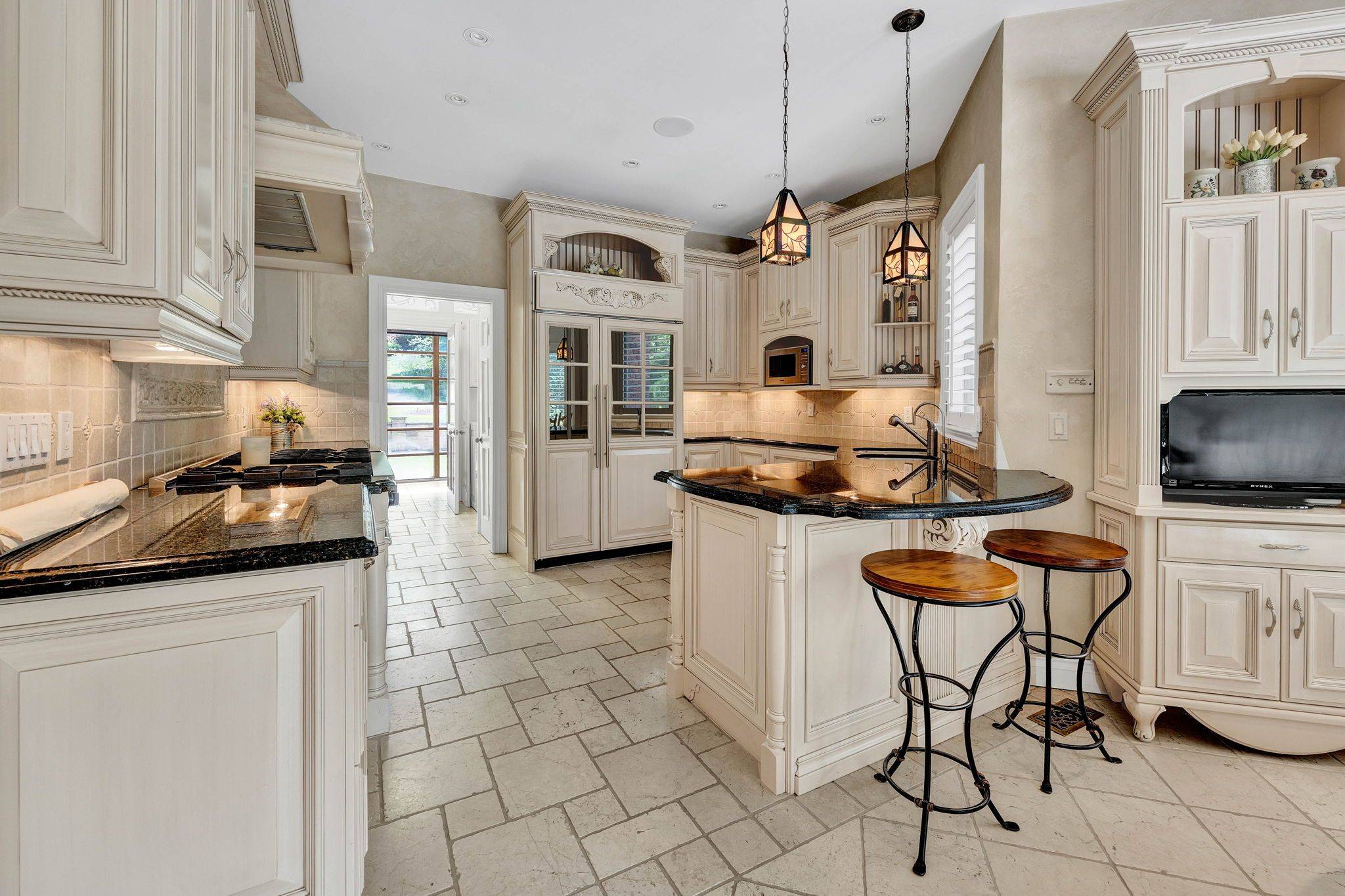 Kitchener, ON N2M 2R8,32 Maple Hill DR