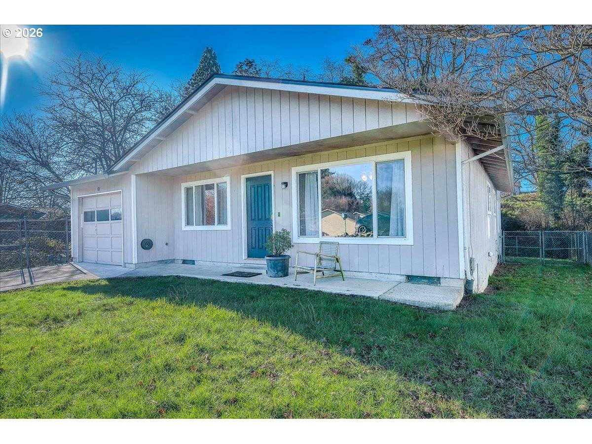 St Helens, OR 97051,415 S 12TH ST