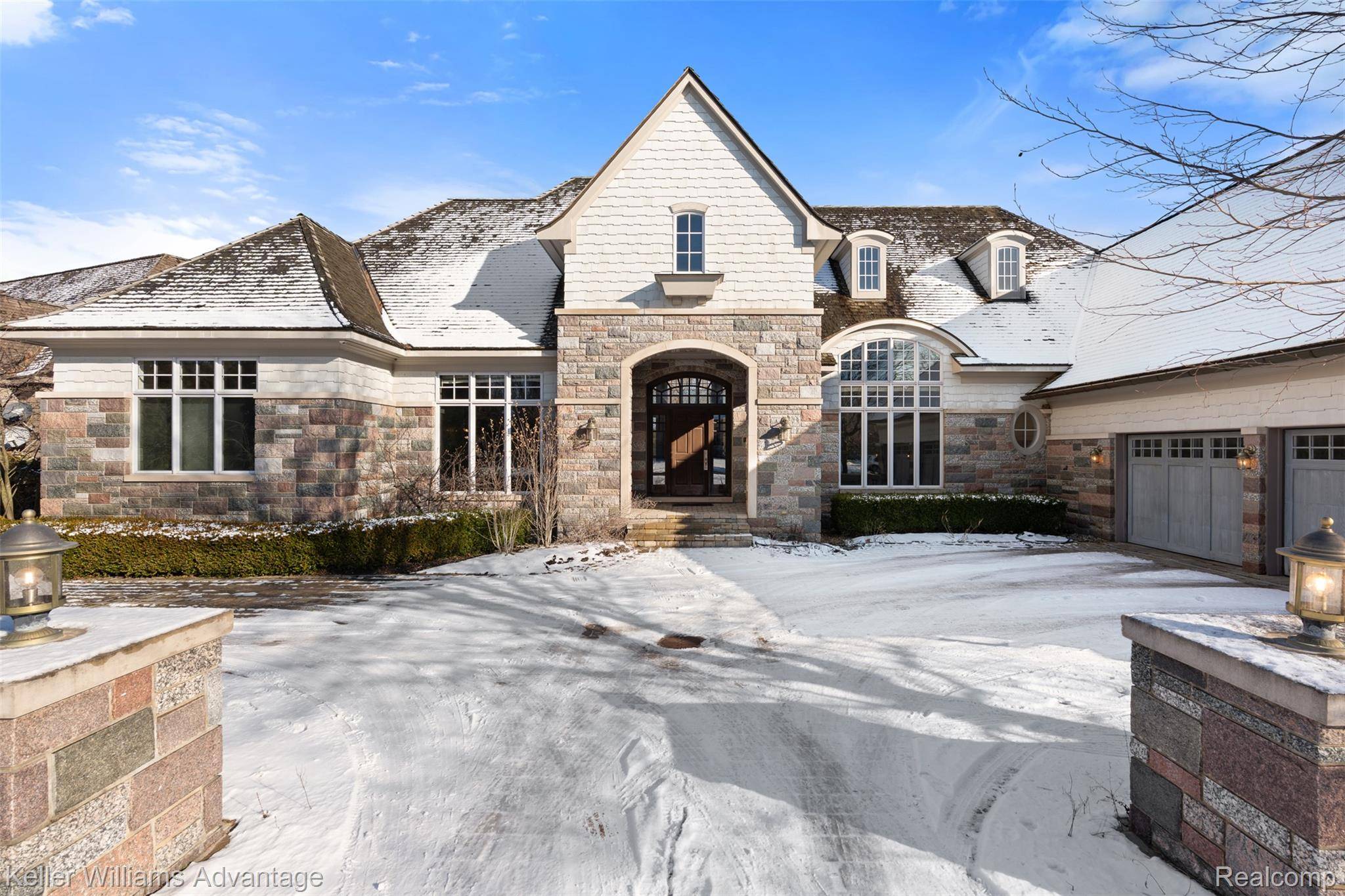Bloomfield Hills, MI 48302,2951 Turtle Pond CT