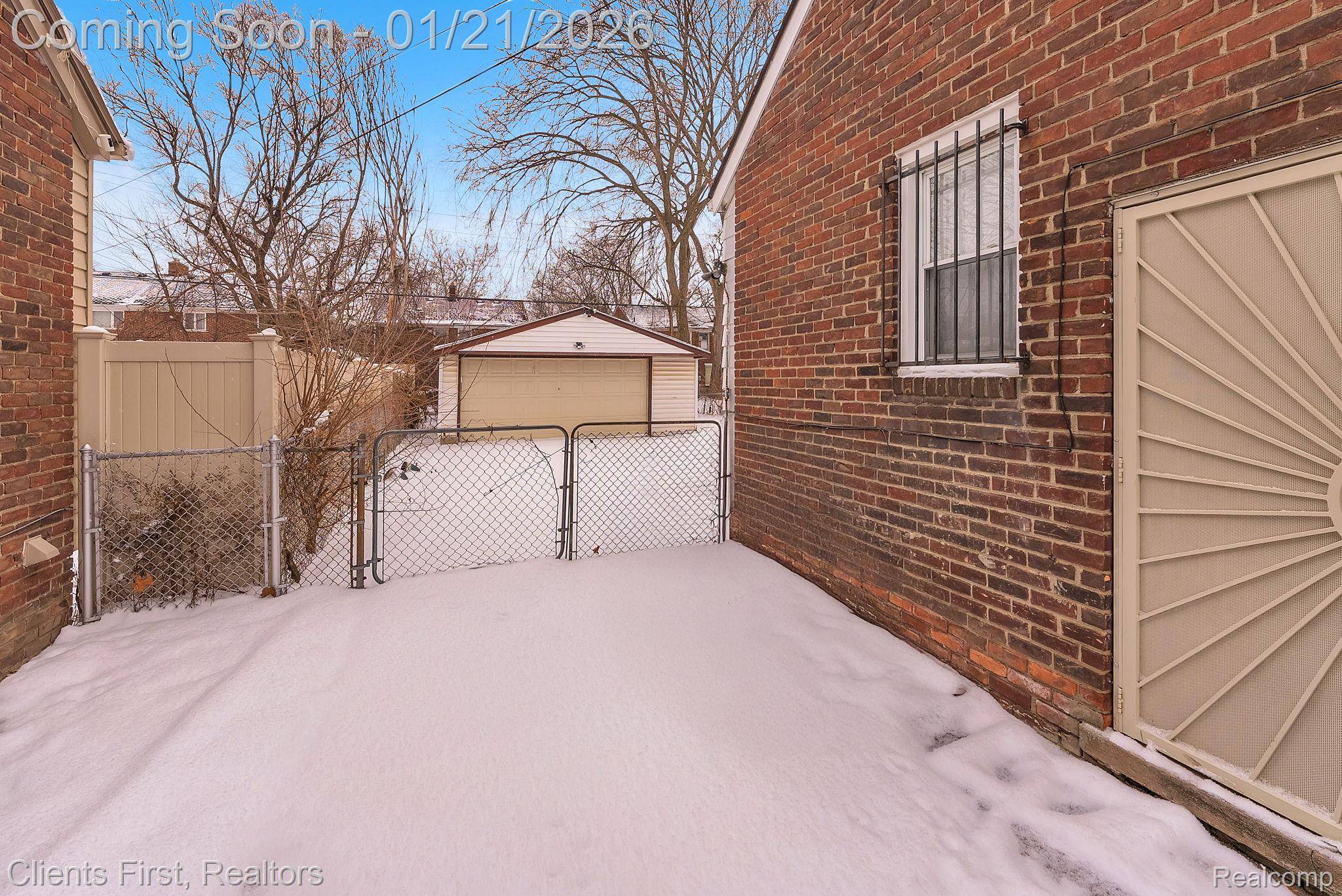 Detroit, MI 48228,8258 Meyers RD