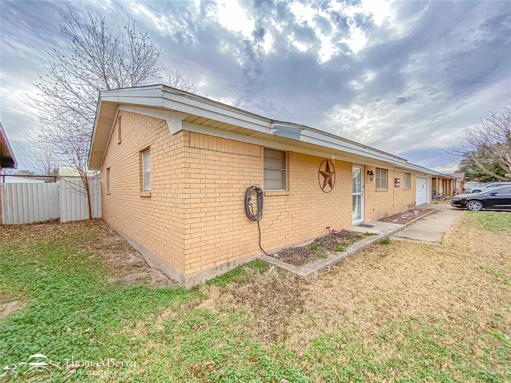 Hamlin, TX 79520,1029 3rd Street