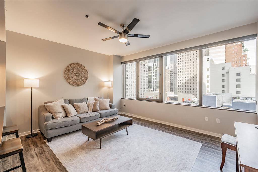 Dallas, TX 75202,1200 Main Street #812