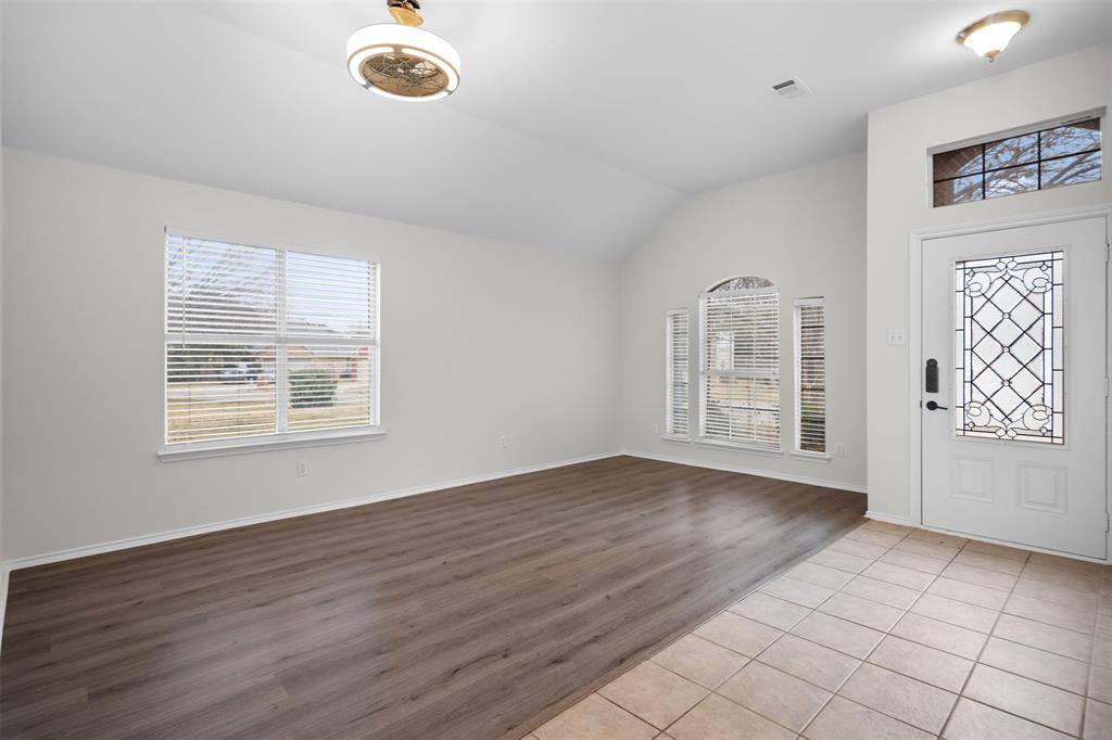 Denton, TX 76210,917 Circle View Lane