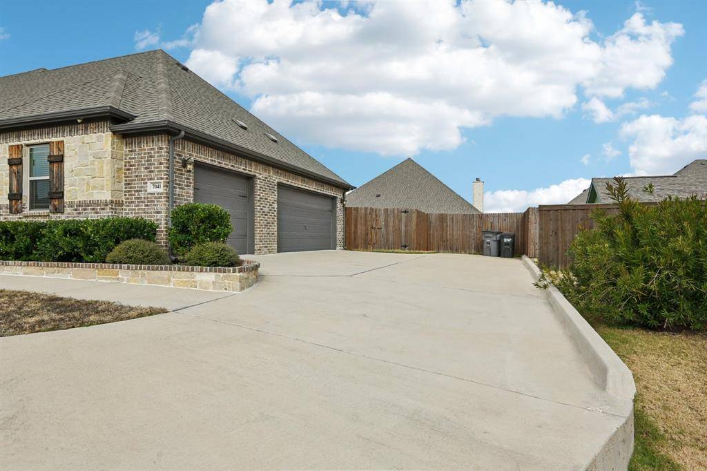 Ovilla, TX 75154,7041 Plum Court