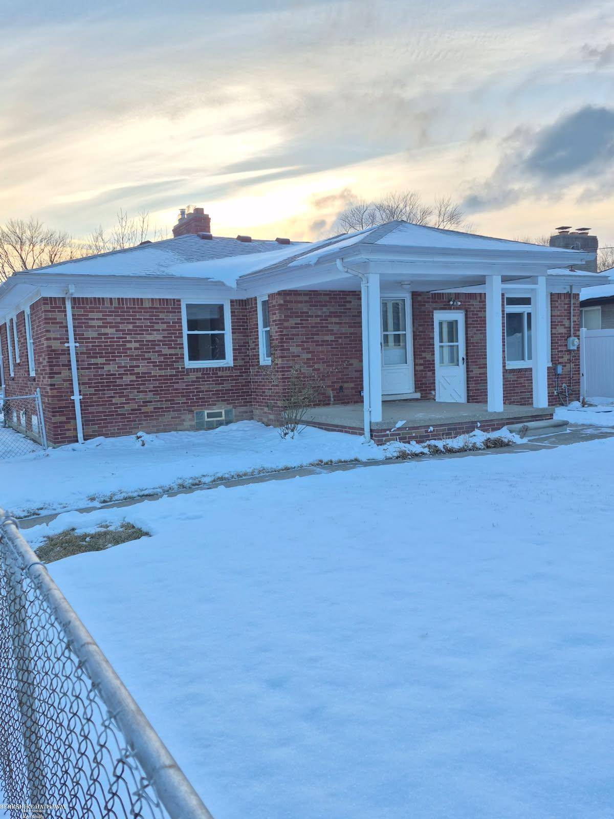 Harper Woods, MI 48225,20945 Parkcrest ST