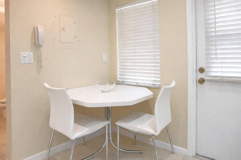 Hollywood, FL 33021,4700 Washington St #107