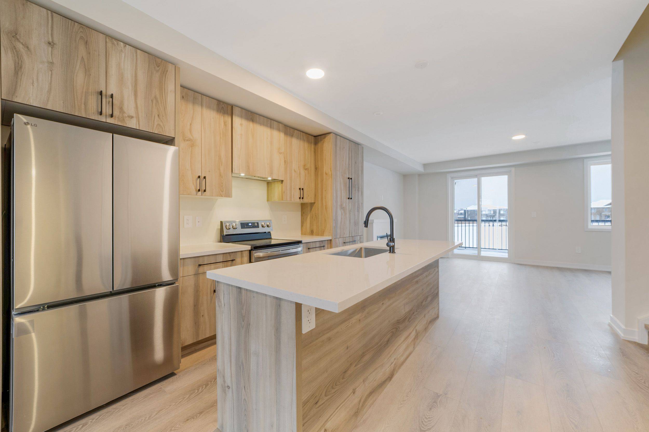 Richmond Hill, ON L4B 0J5,6 Honey Milk LN