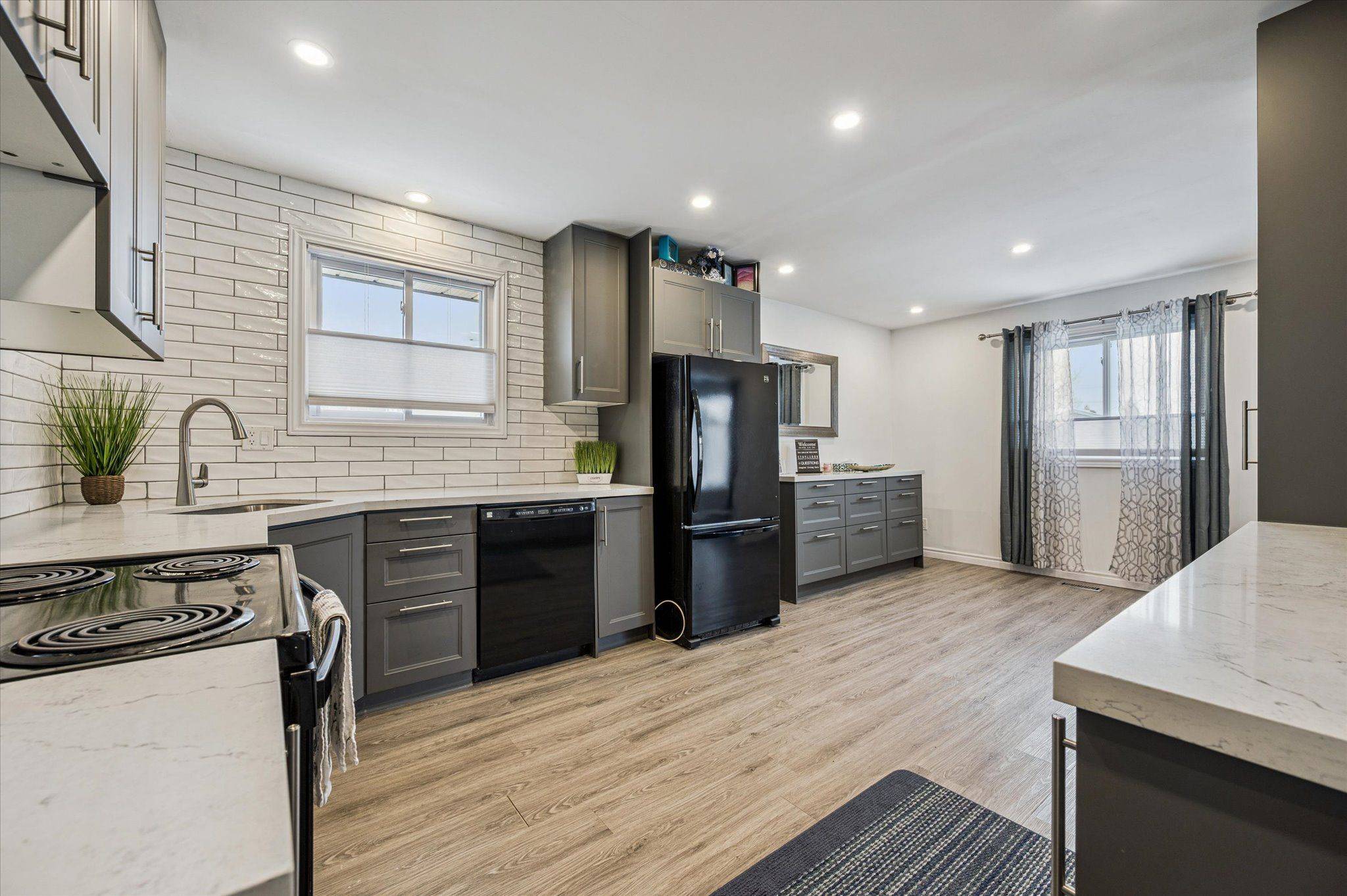 Kitchener, ON N2E 2V6,263 The Country WAY