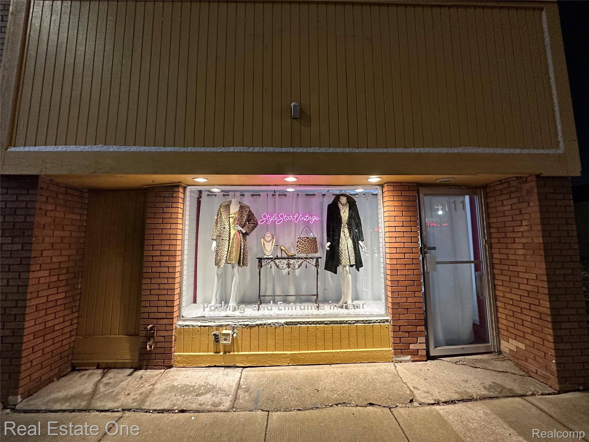 Berkley, MI 48072,4111 12 Mile RD