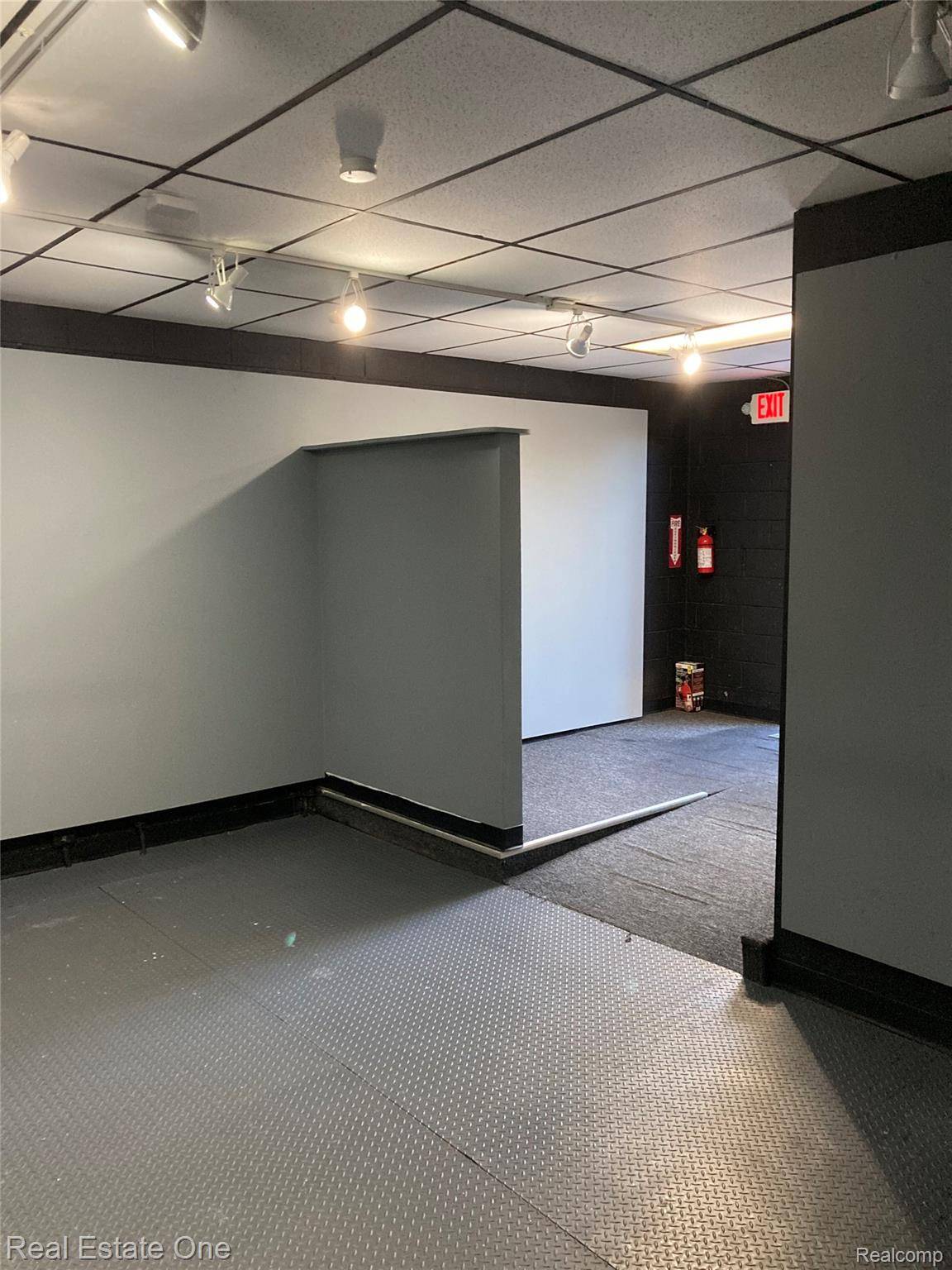 4111 12 Mile RD, Berkley, MI 48072