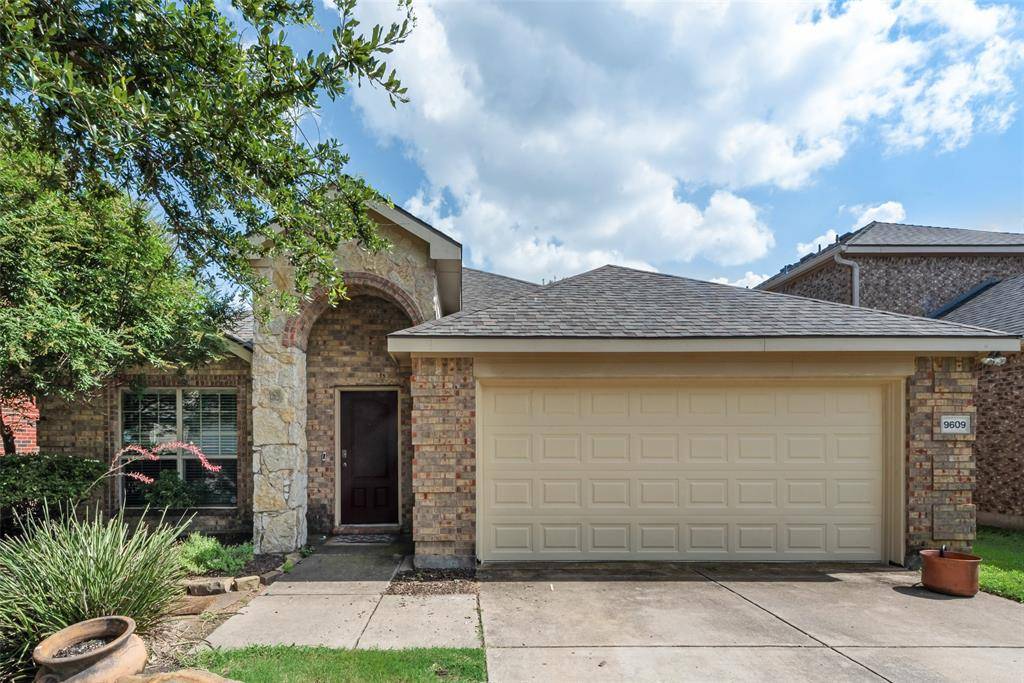 Mckinney, TX 75072,9609 Falcons Fire Drive