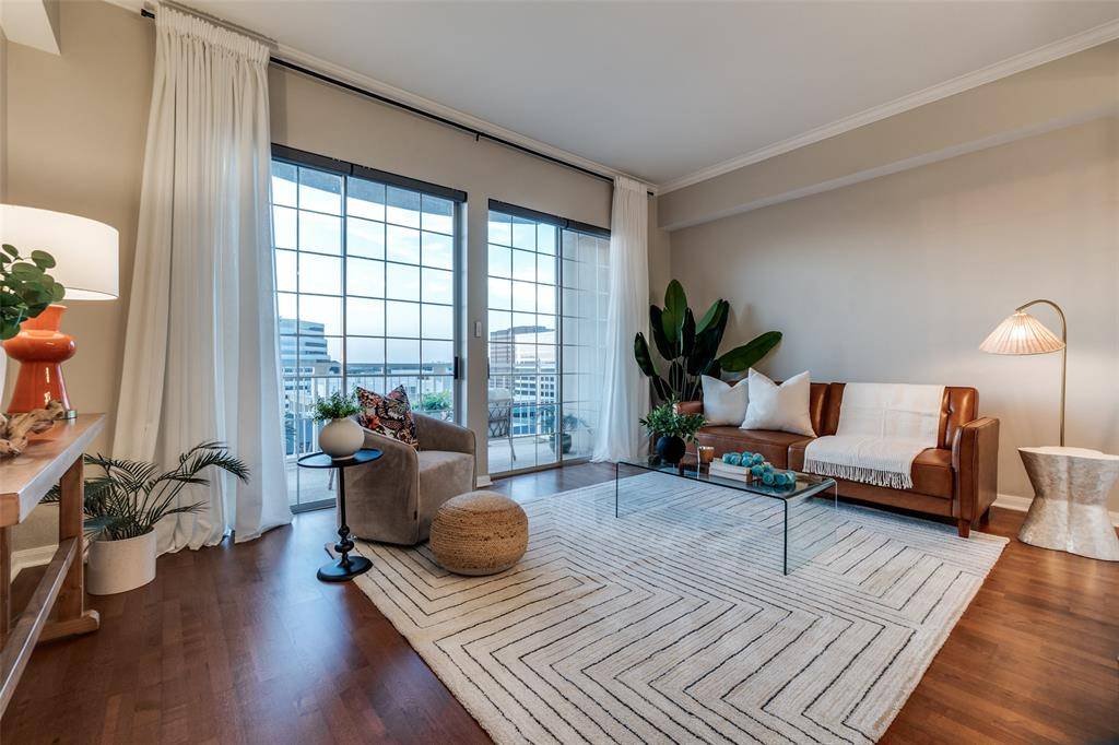 Dallas, TX 75219,3225 Turtle Creek Boulevard #1234