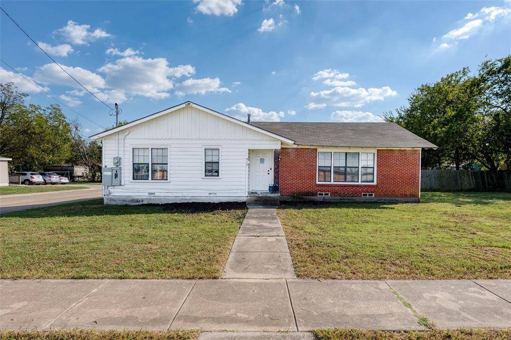 Mckinney, TX 75069,912 Greenville Road