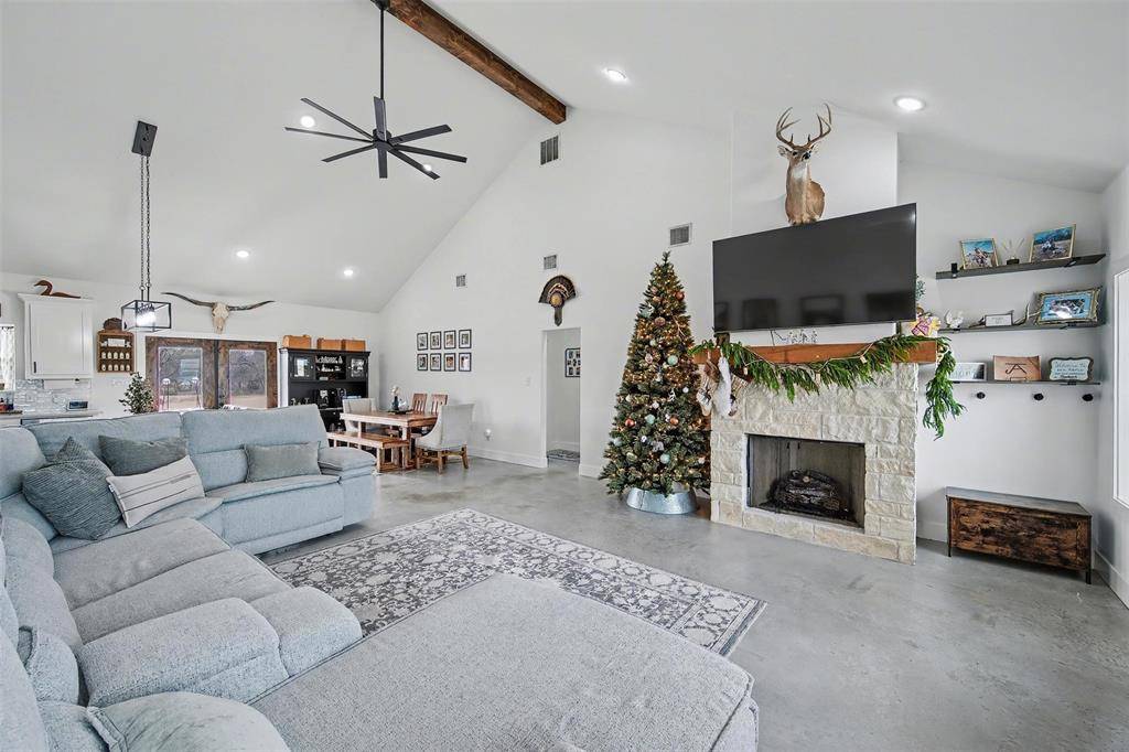 Alvord, TX 76225,2011 County Road 1590