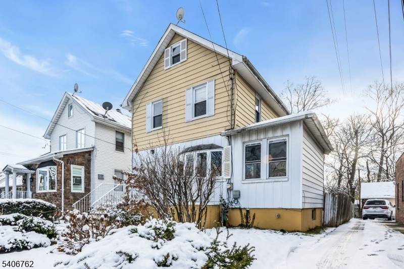 Rahway City, NJ 07065,220 W Scott Ave