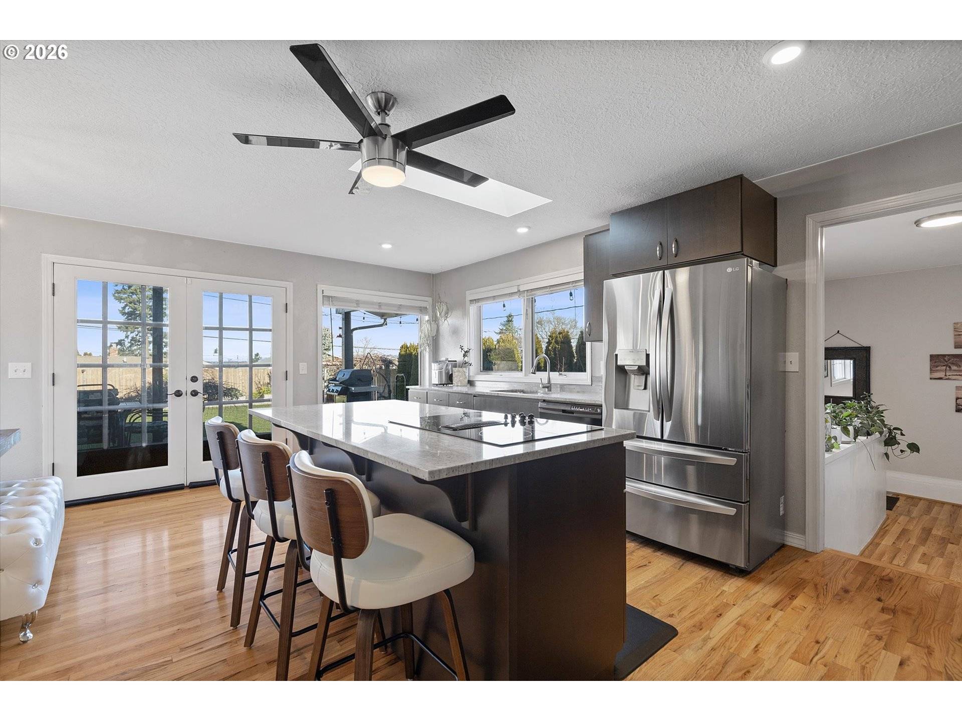 Portland, OR 97220,11821 NE SISKIYOU ST