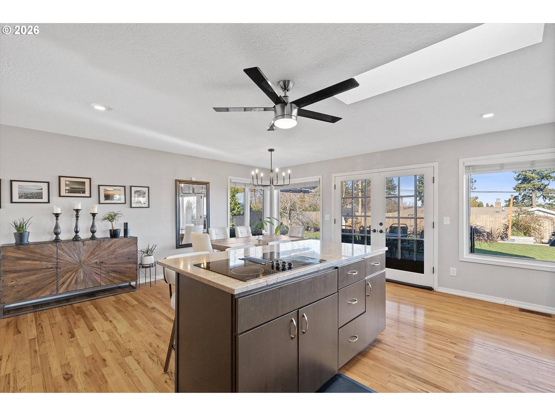 Portland, OR 97220,11821 NE SISKIYOU ST