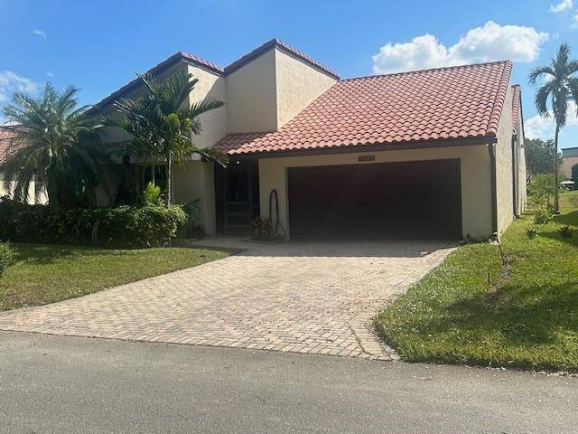 Tamarac, FL 33321,7009 GOLF POINTE CIRCLE