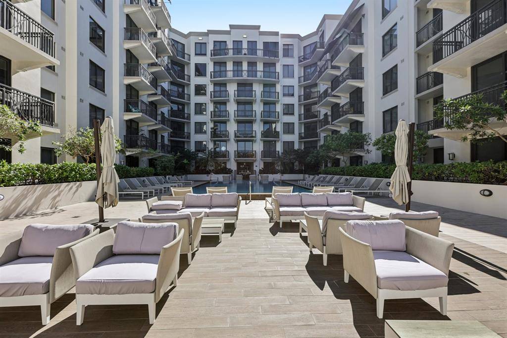 Coral Gables, FL 33146,301 Altara Ave #620