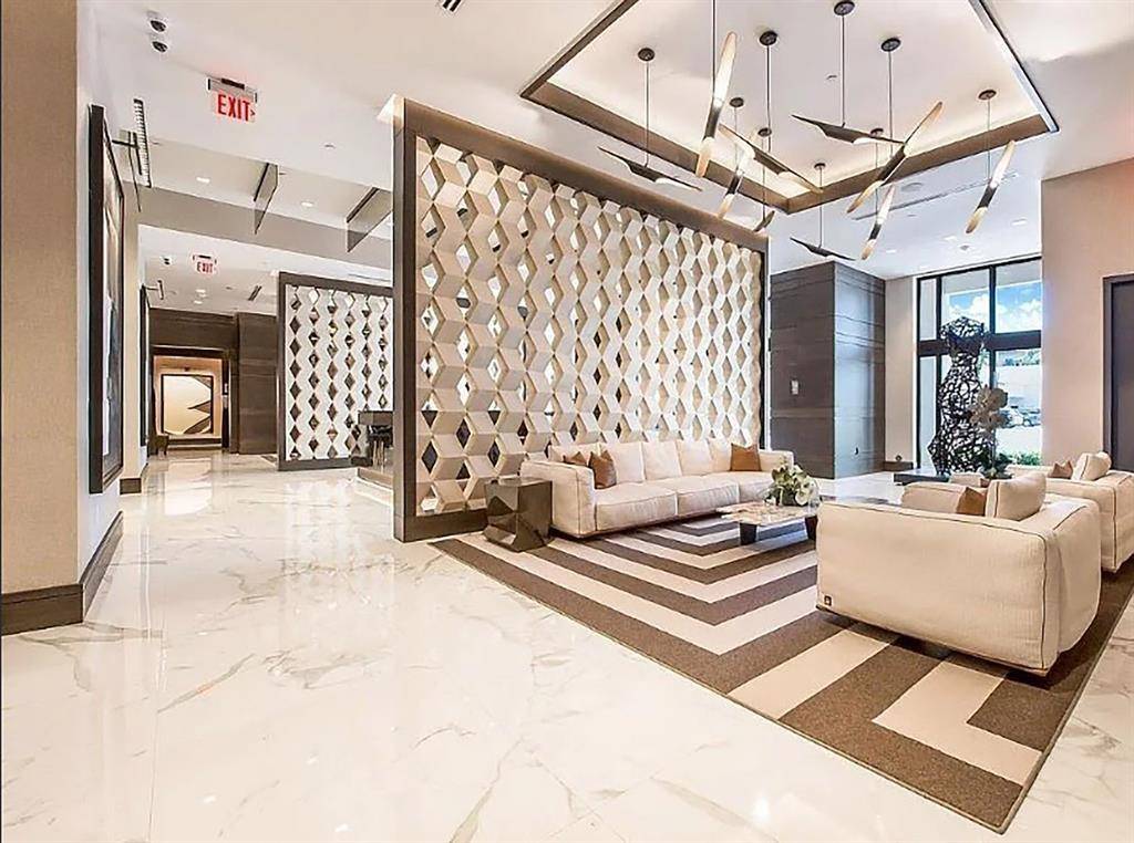 Coral Gables, FL 33146,301 Altara Ave #620