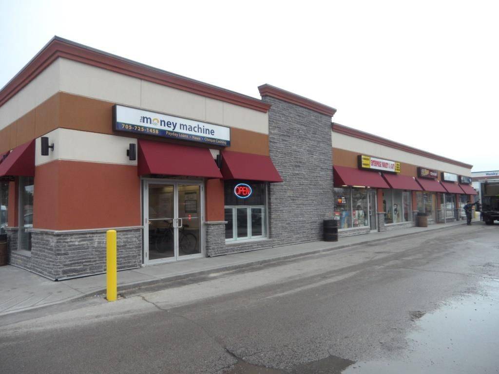 Barrie, ON L4N 4K8,110 Little AVE #1