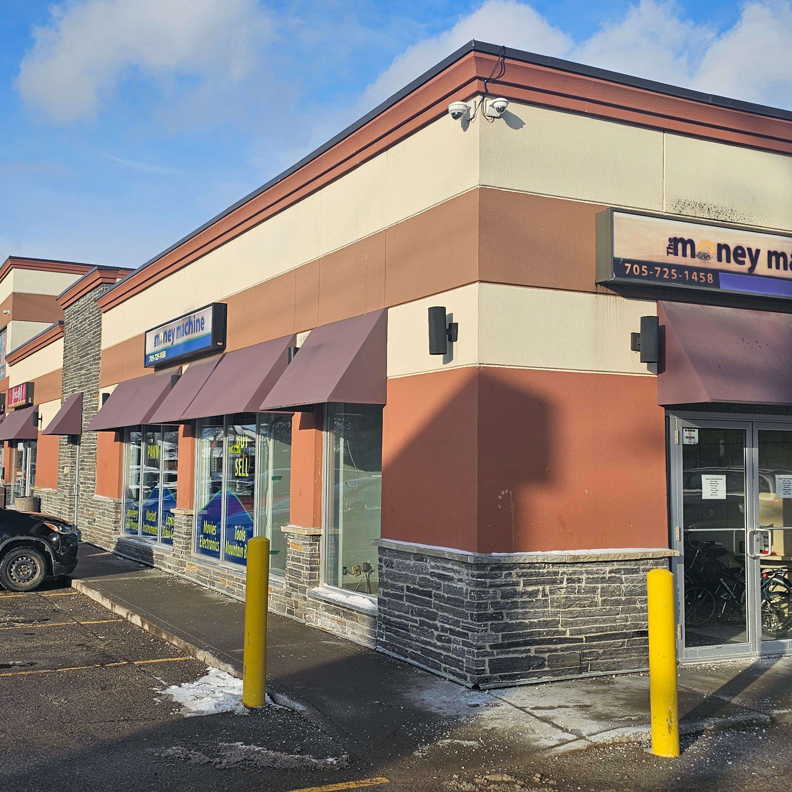 Barrie, ON L4N 4K8,110 Little AVE #1