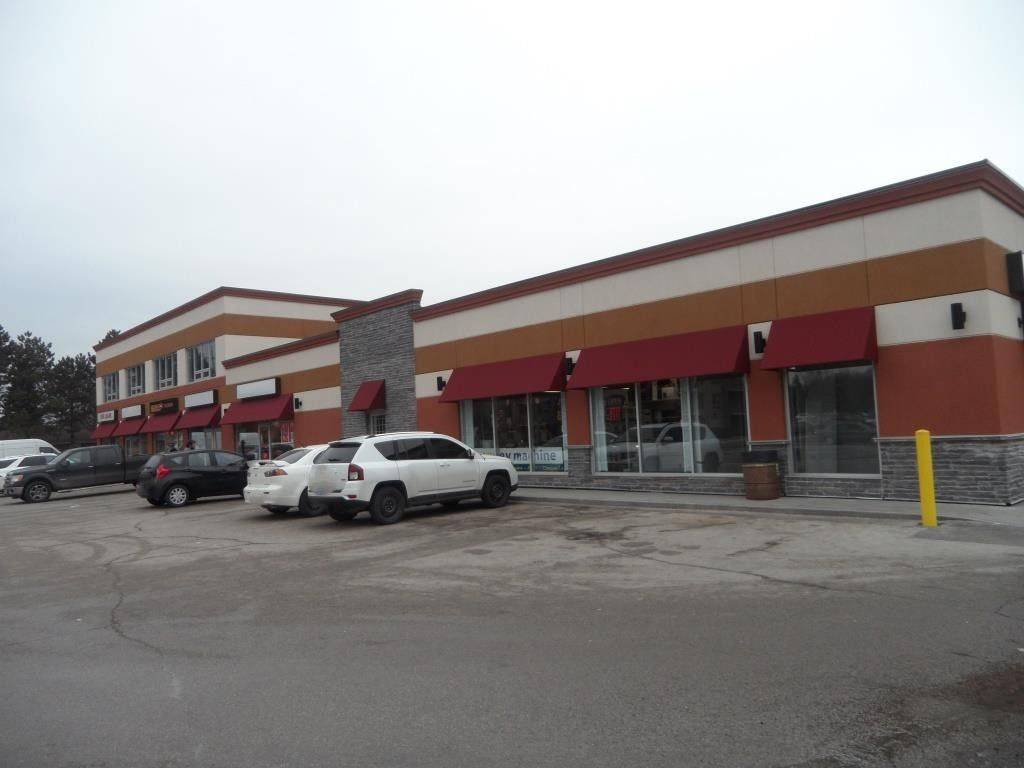 Barrie, ON L4N 4K8,110 Little AVE #1