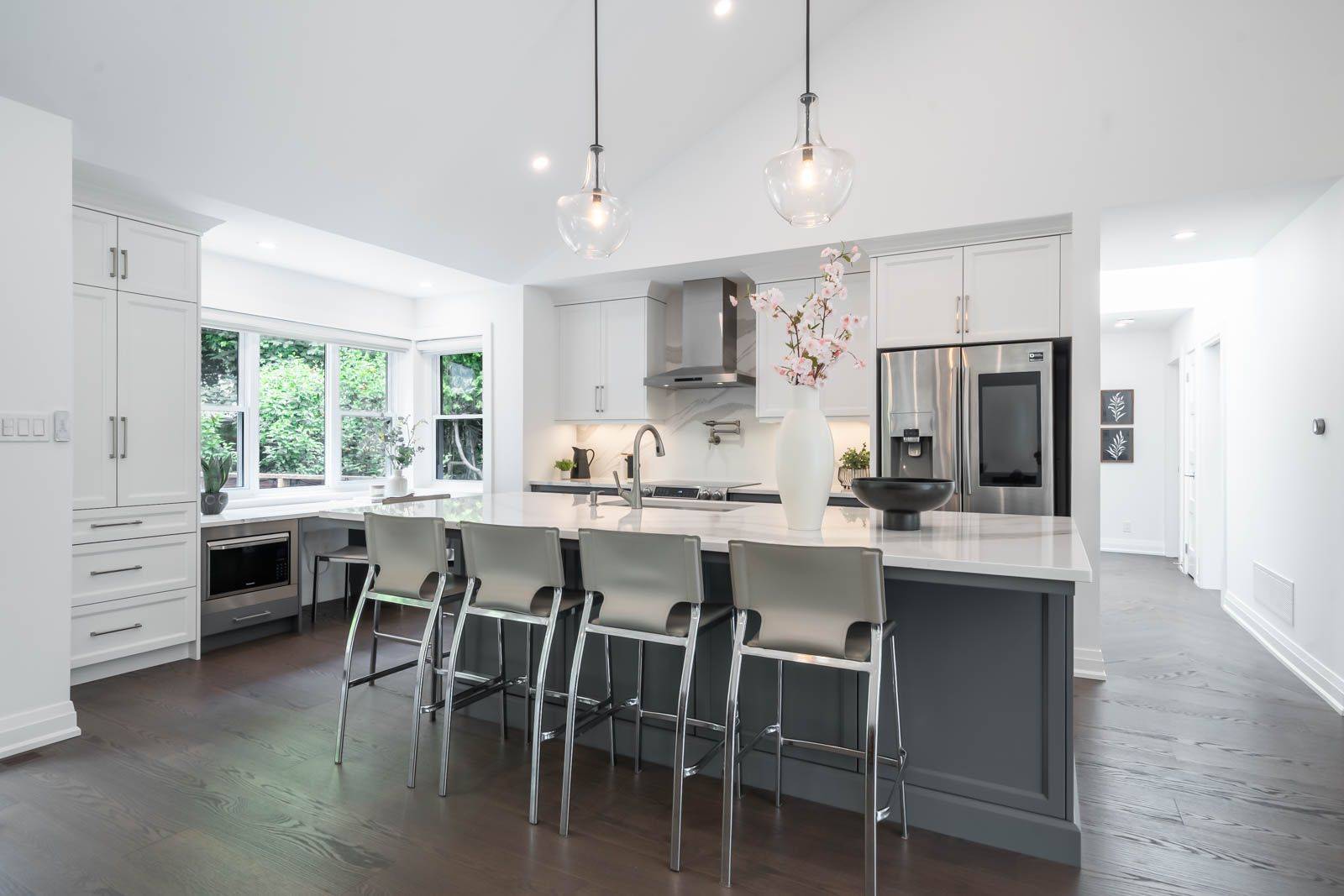 Mississauga, ON L5E 2T8,1533 Rometown DR