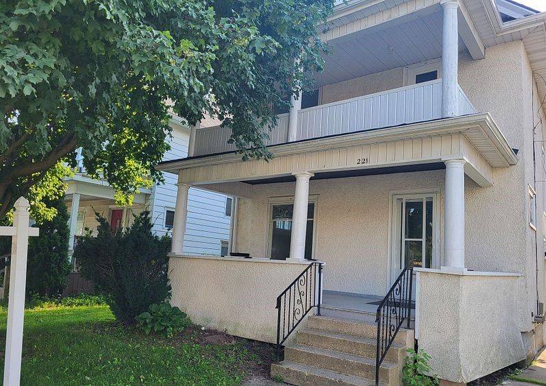 Welland, ON L3B 3B6,221 Hellems AVE #Main