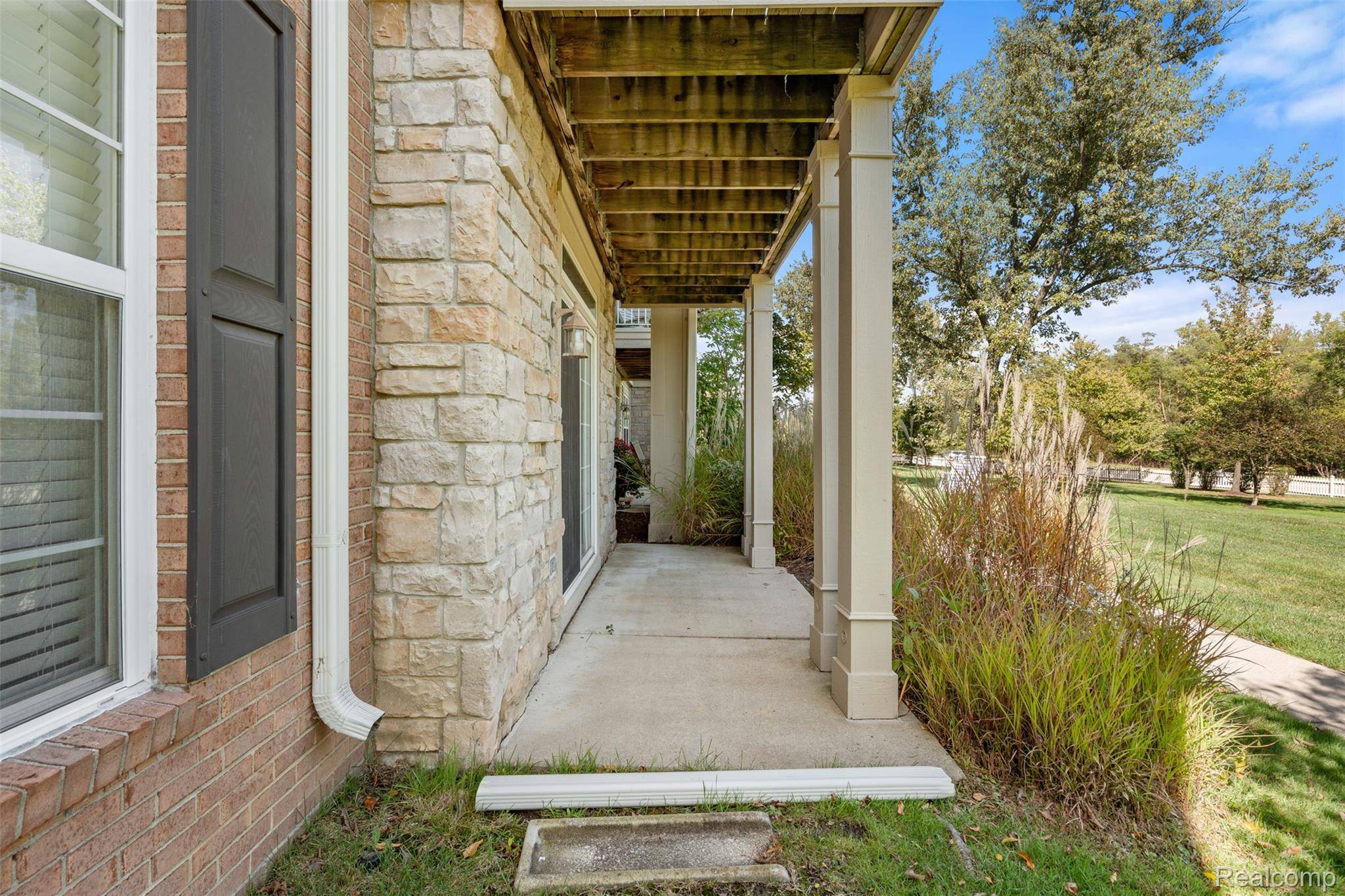 Canton, MI 48188,2323 Knollwood DR