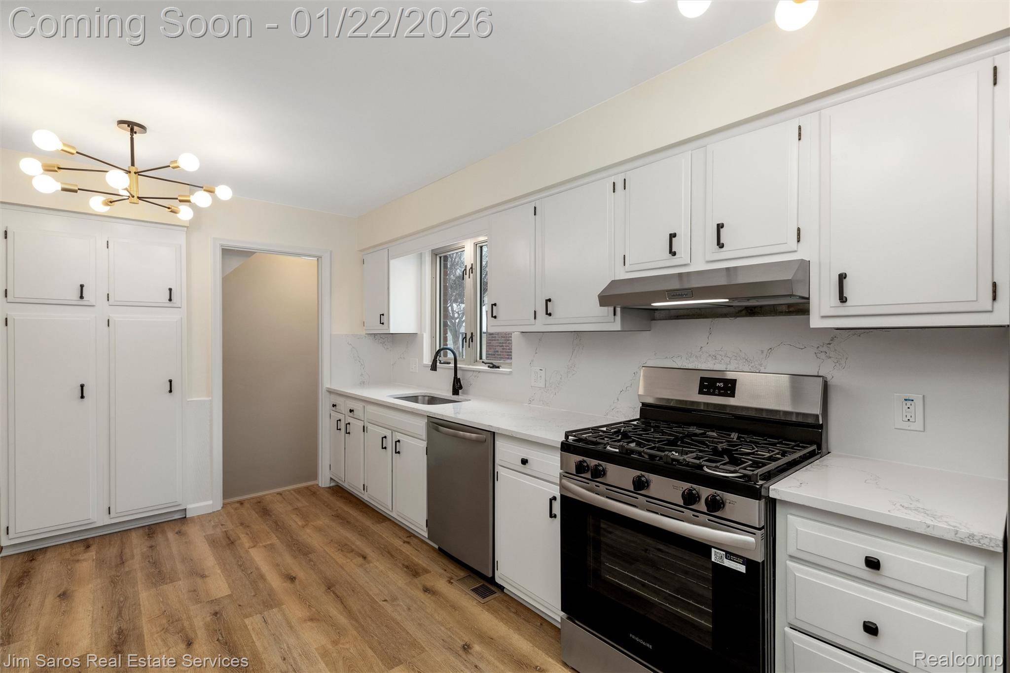 Harper Woods, MI 48225,21741 Bournemouth ST