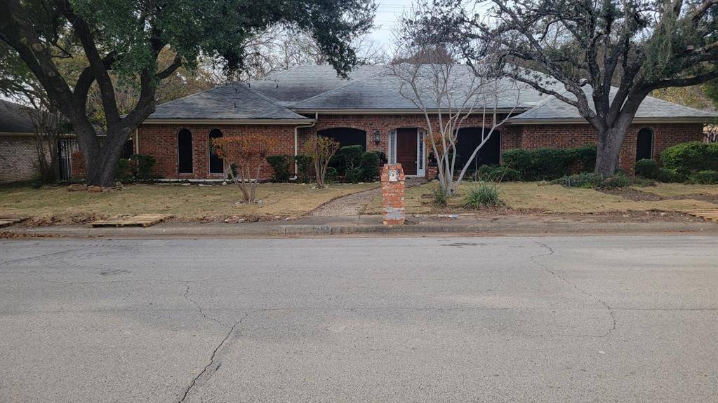 Desoto, TX 75115,1333 Thunderbrook Drive