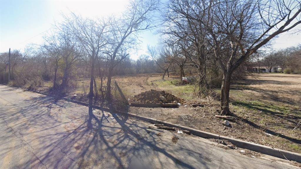 Fort Worth, TX 76105,4624 Sunshine Drive