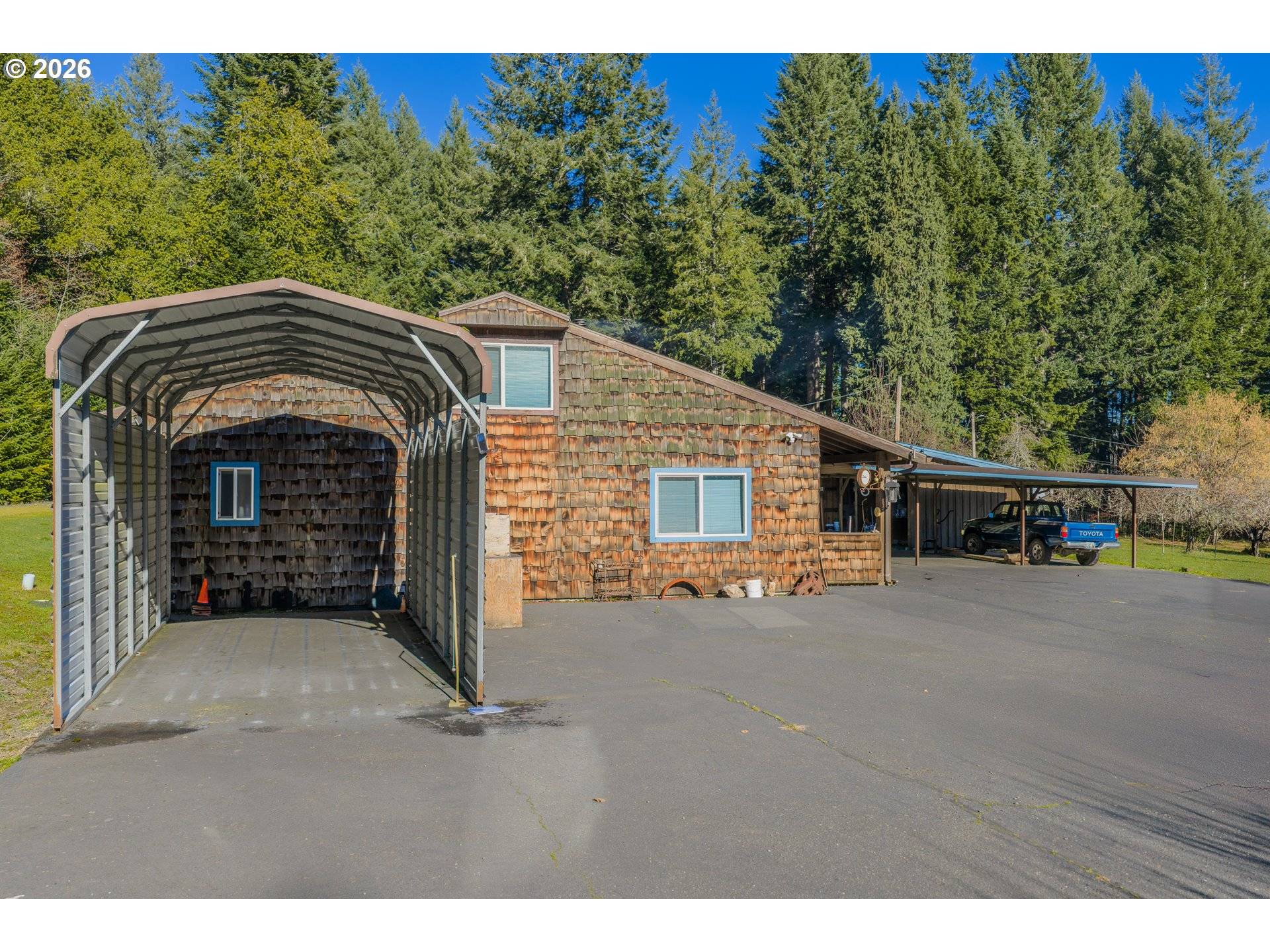 Powers, OR 97466,711 H AVE