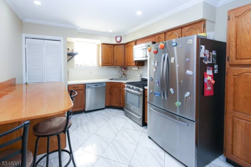 Newark City, NJ 07105,40-44 Rome St #3