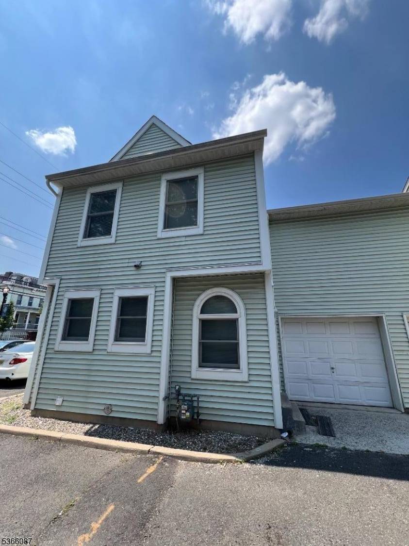 Elizabeth City, NJ 07208,501-503 Morris Ave #A