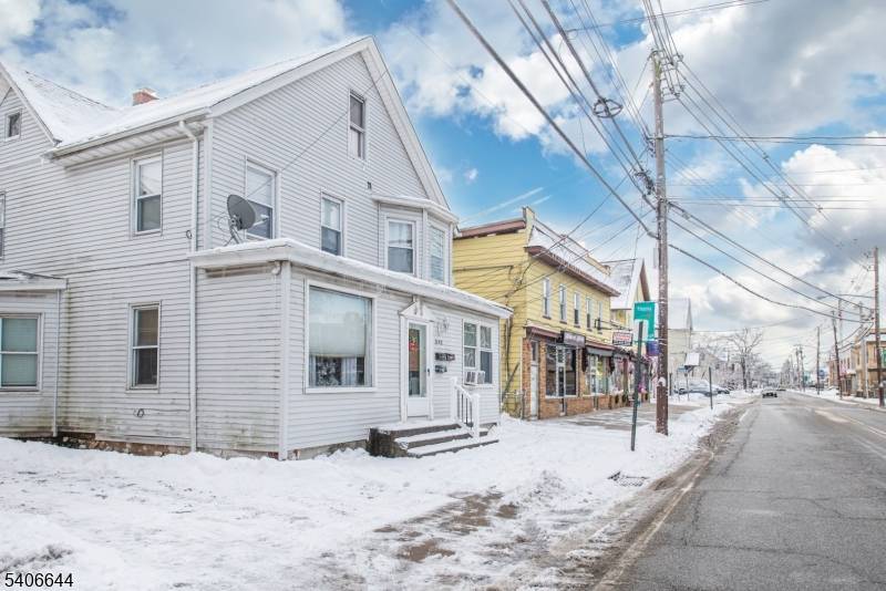 Wanaque Boro, NJ 07465,542 Ringwood Ave