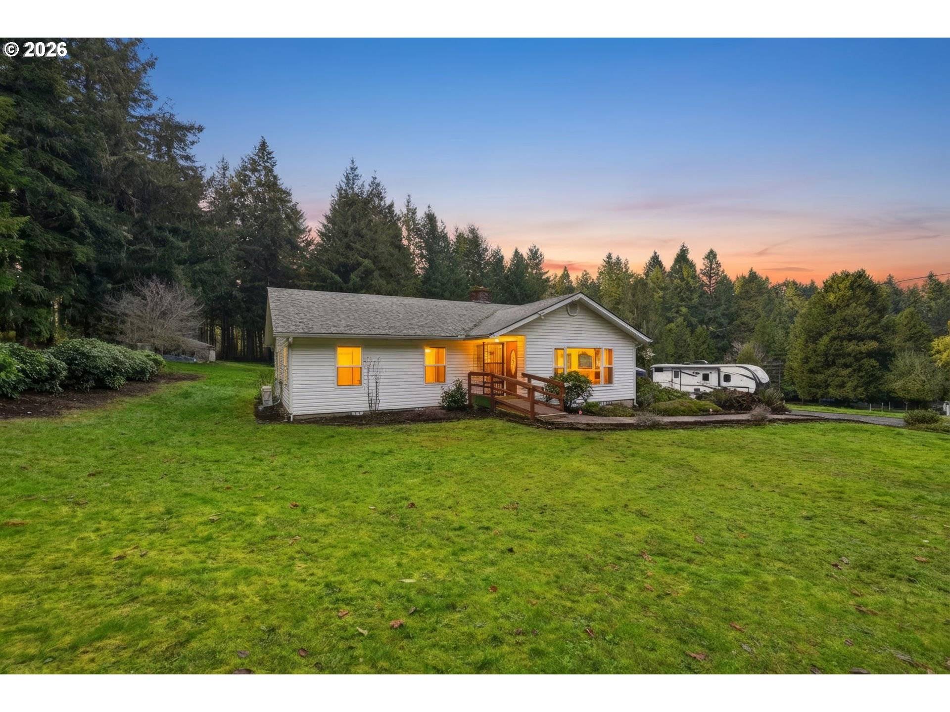 Dorena, OR 97434,36778 SHOREVIEW DR