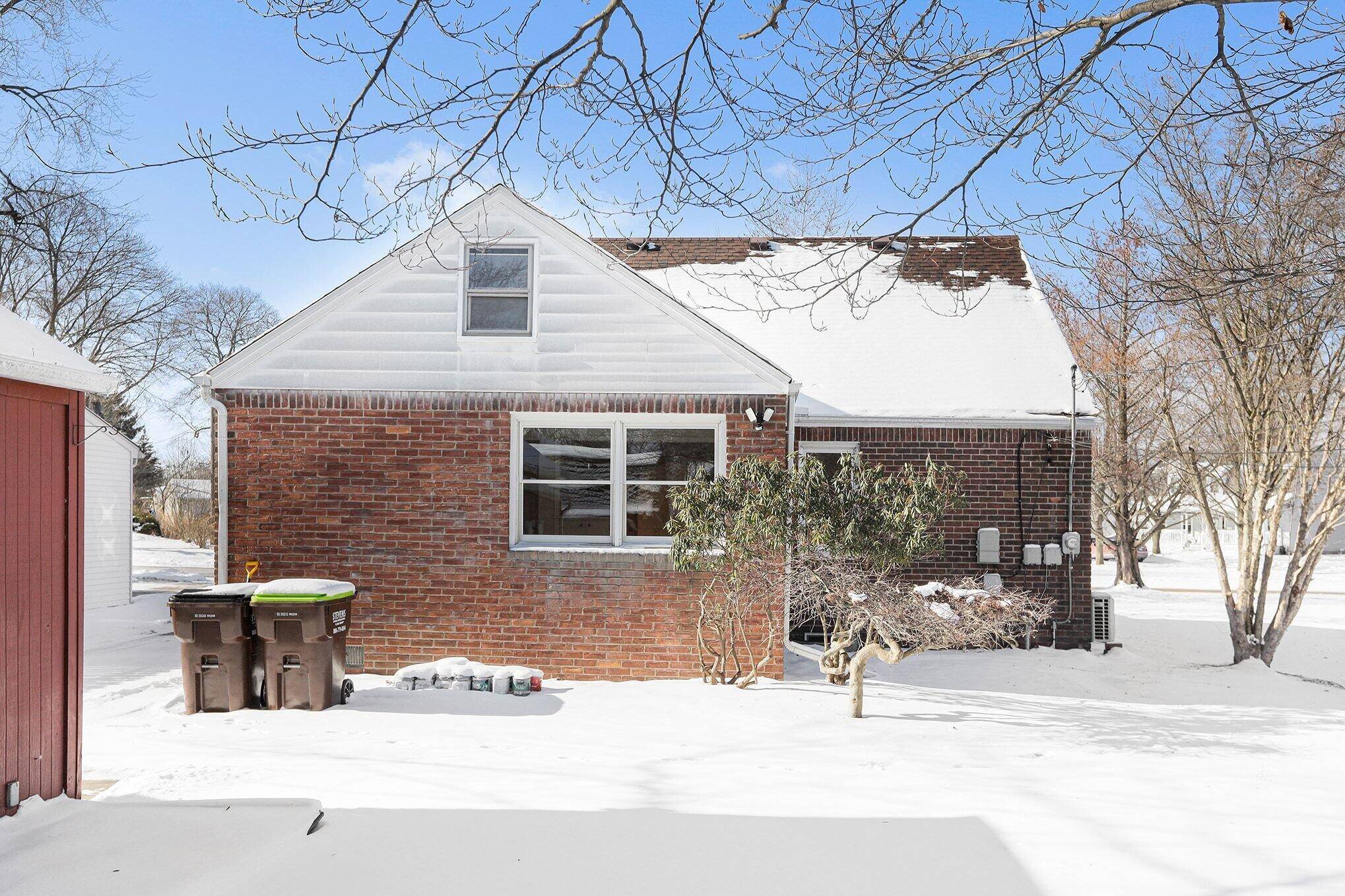 Belleville, MI 48111,127 Madelon ST