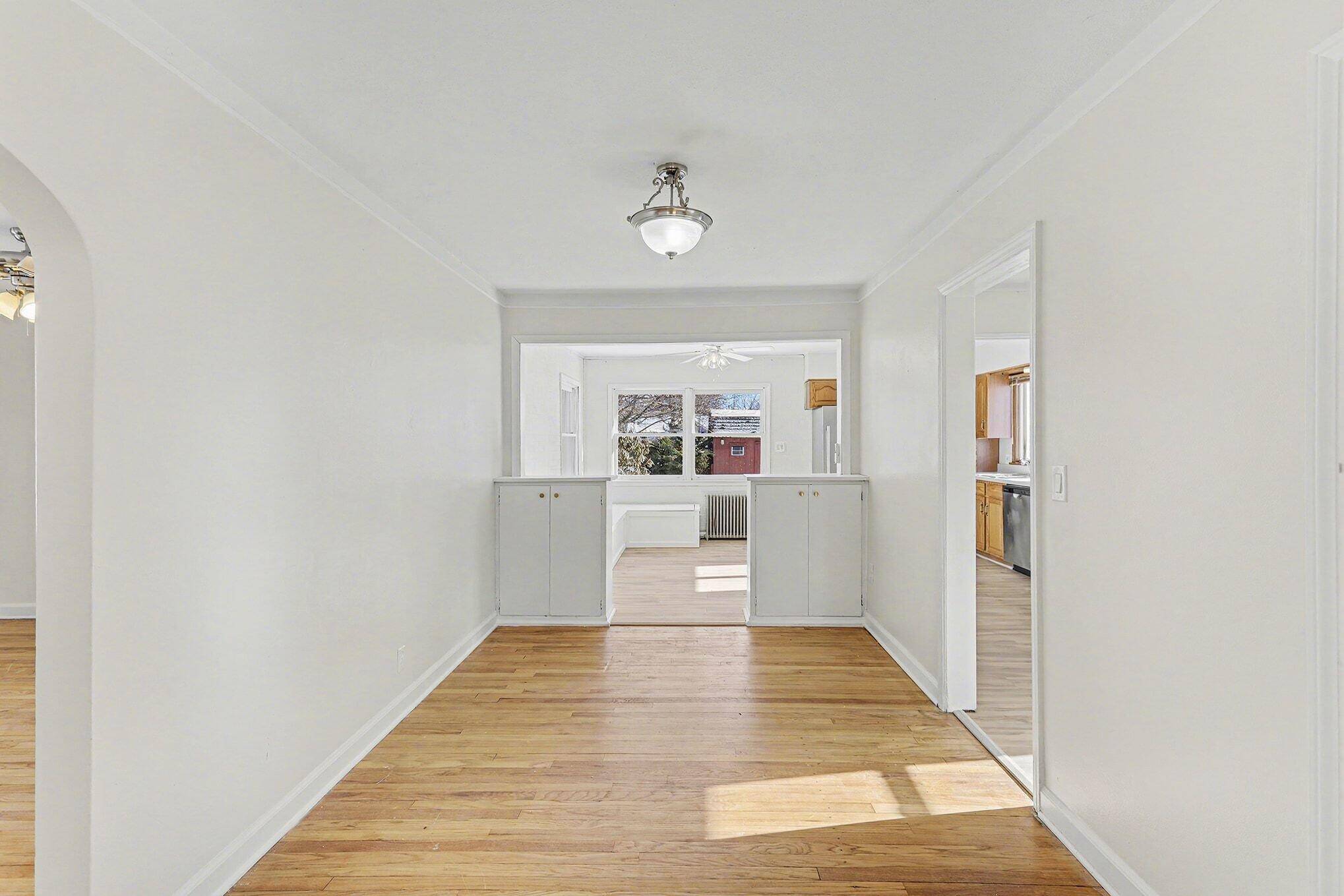 Belleville, MI 48111,127 Madelon ST