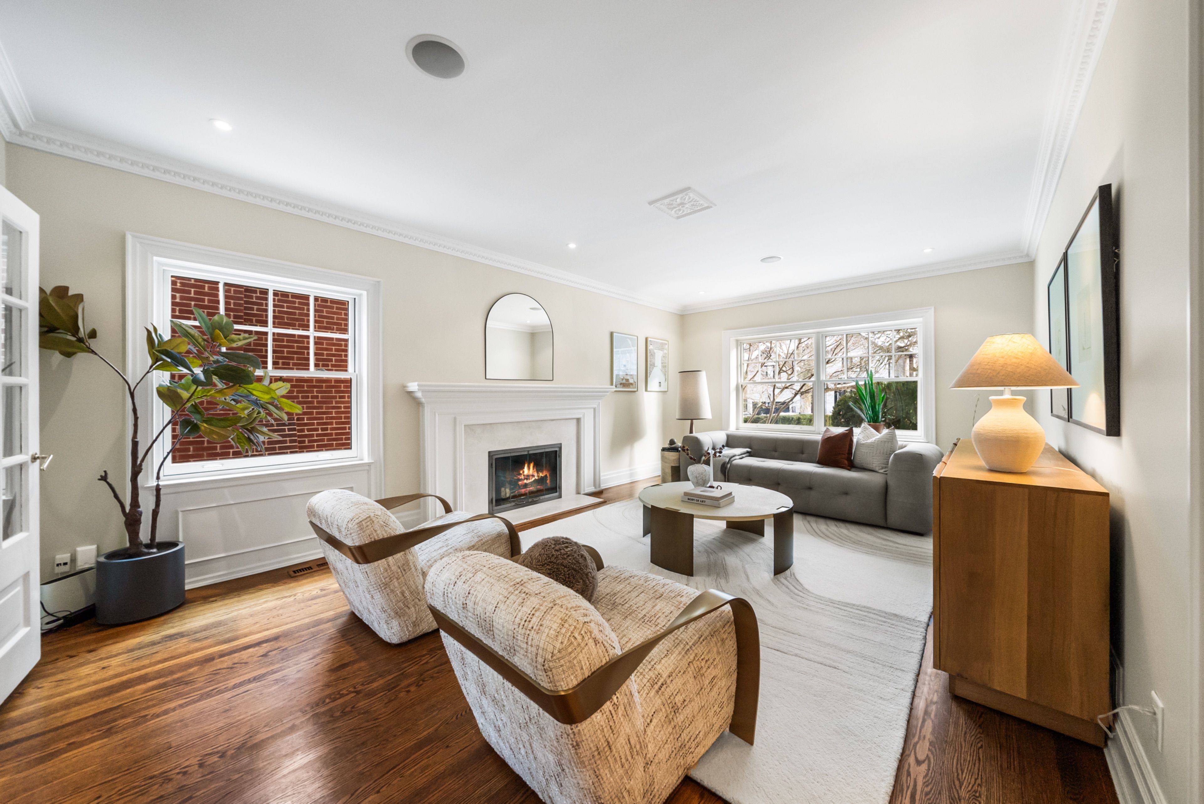 18 Glengowan RD, Toronto C04, ON M4N 1E8