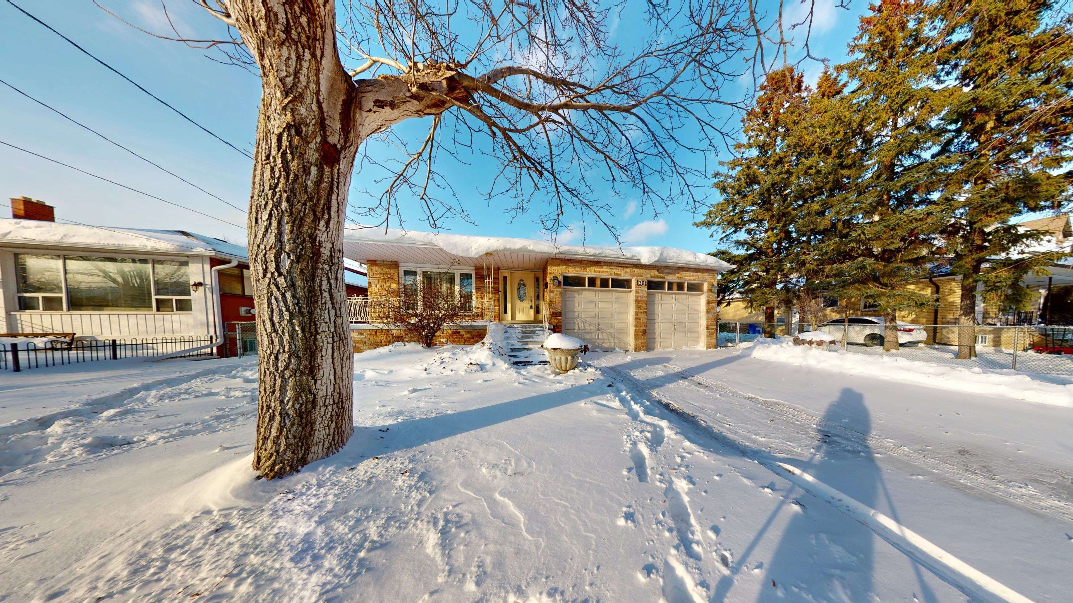 Richmond Hill, ON L4C 6W1,38 Spruce AVE #BSMT