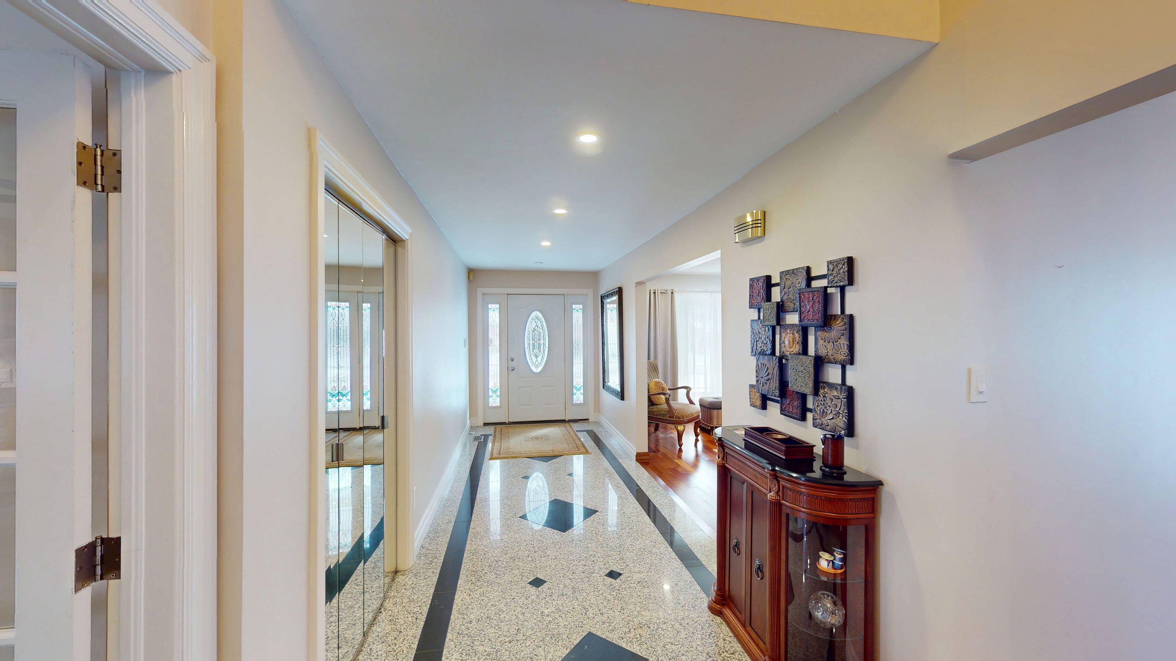 Richmond Hill, ON L4C 6W1,38 Spruce AVE #MAIN