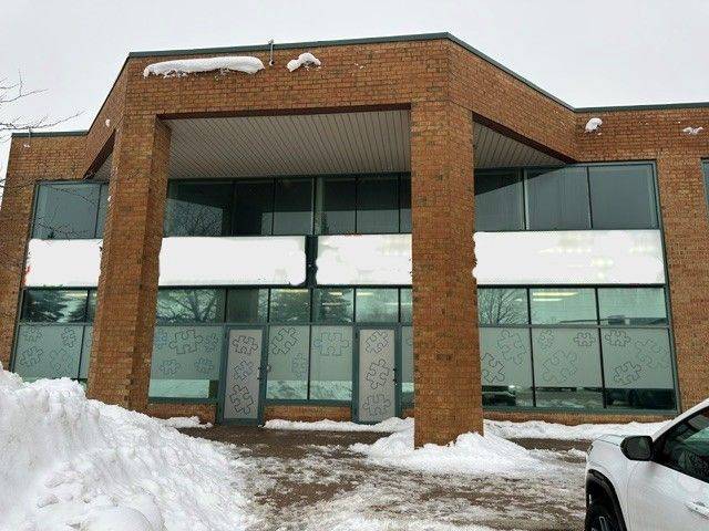 680 Bayview Dr. RD #1 & 2, Barrie, ON L4N 9A6