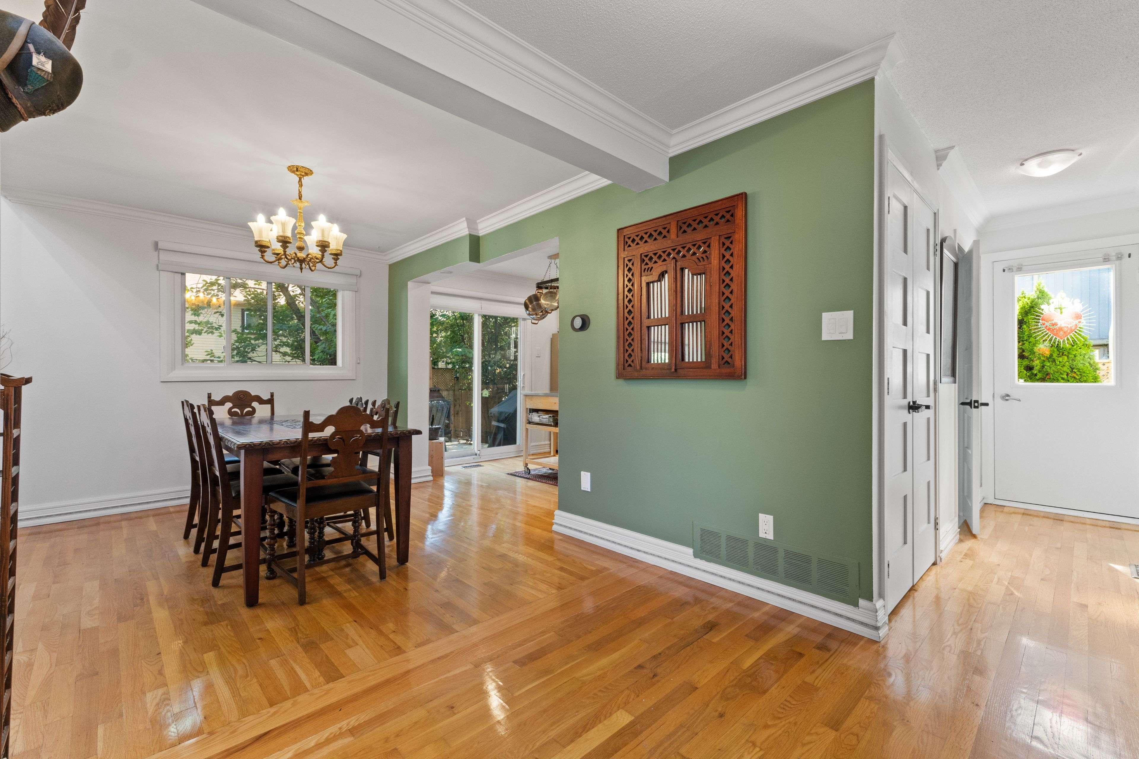 Mississauga, ON L5N 5V1,7 Pierpont PL