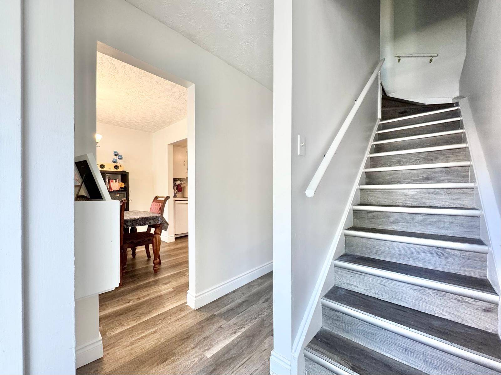 Welland, ON L3C 6J6,185 DENISTOUN ST #36