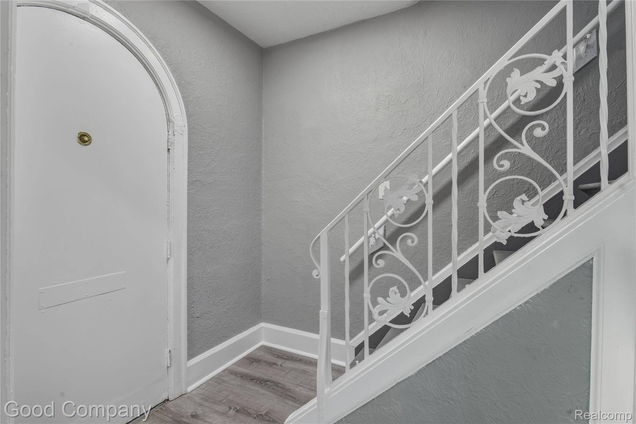 Detroit, MI 48221,17200 Roselawn ST