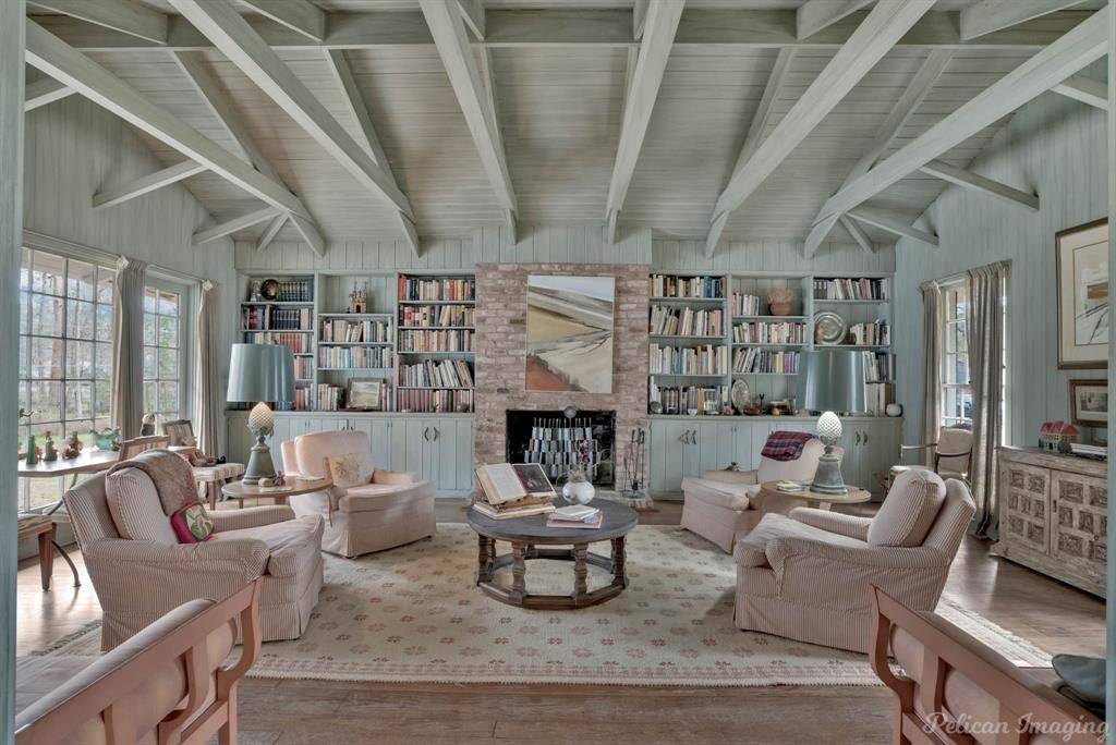 Shreveport, LA 71106,514 Pierremont Circle