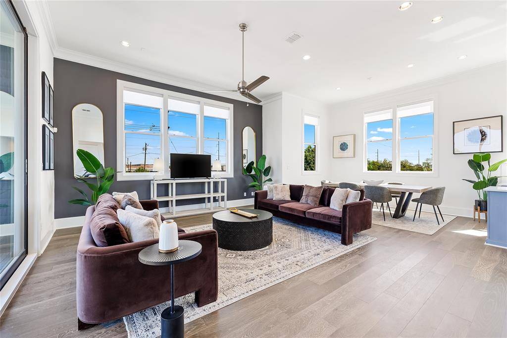 Fort Worth, TX 76107,215 Carroll Street